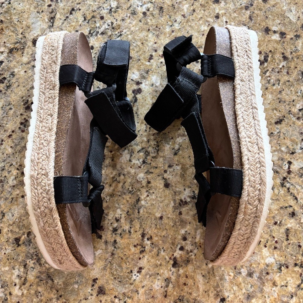 Steve Madden Platform Women's Sz 9.5 Black 2" Flatform Espadrille Black Sandals